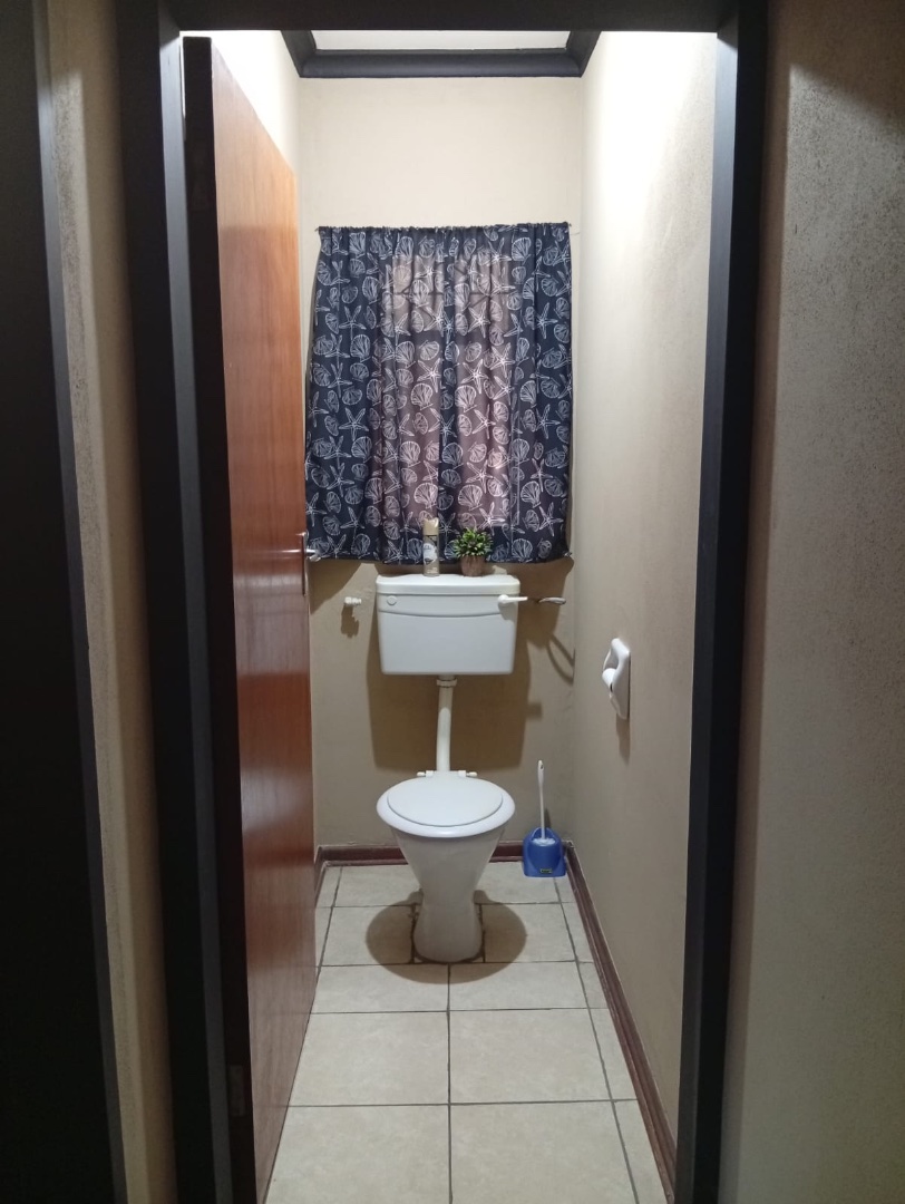 4 Bedroom Property for Sale in Sunridge Park Eastern Cape